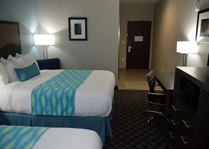 Best Western Plus Waller Hotel